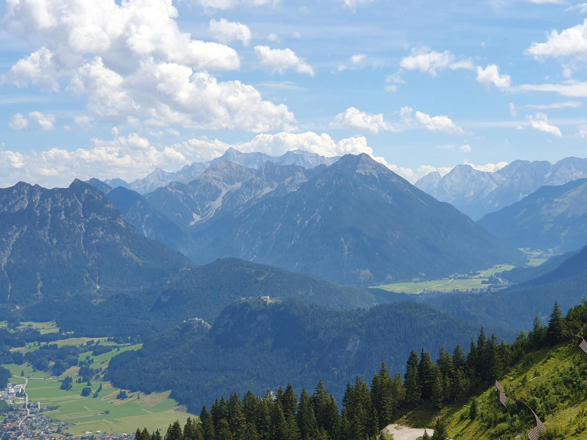 Ferienwohnung Tiroler Auszeit & Whirlpool Hofen Bagian luar foto